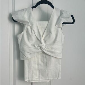 Elegant White Sleeveless Top